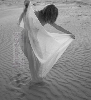 NuDe DuNe 077 by Irit Shemly-Taiber